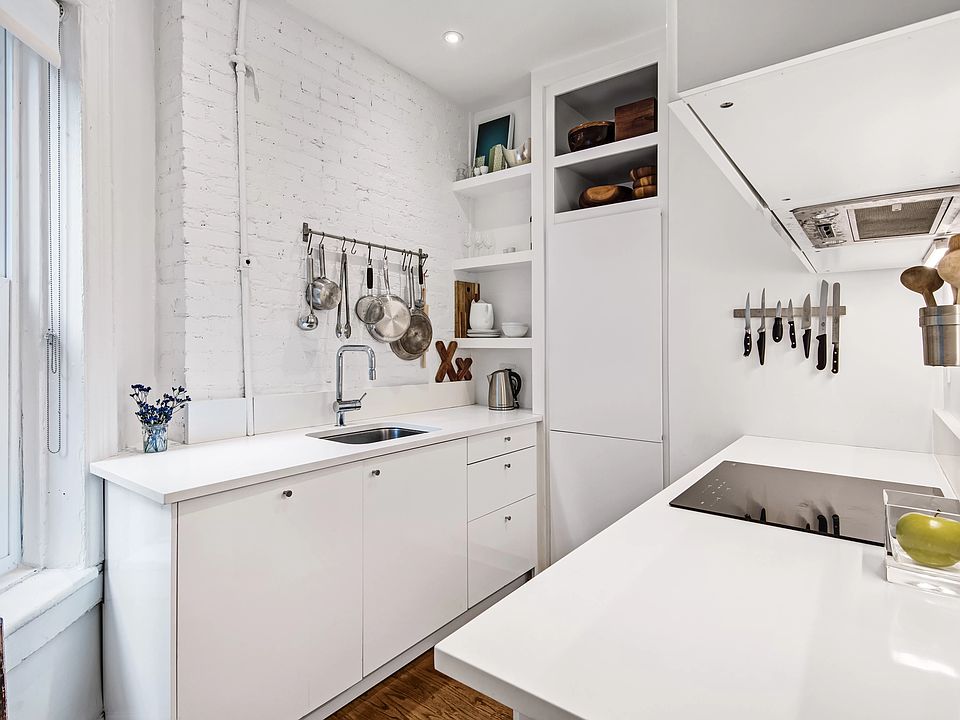 1st image of 248 E 7th St #19/20