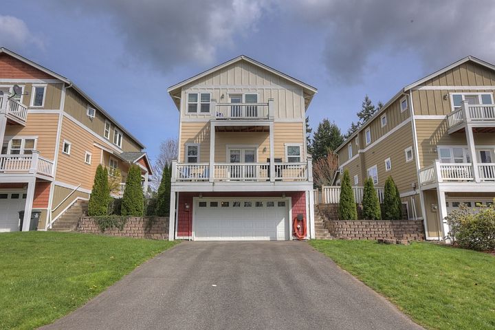 1st image of 19221 Caldart Ave NE
