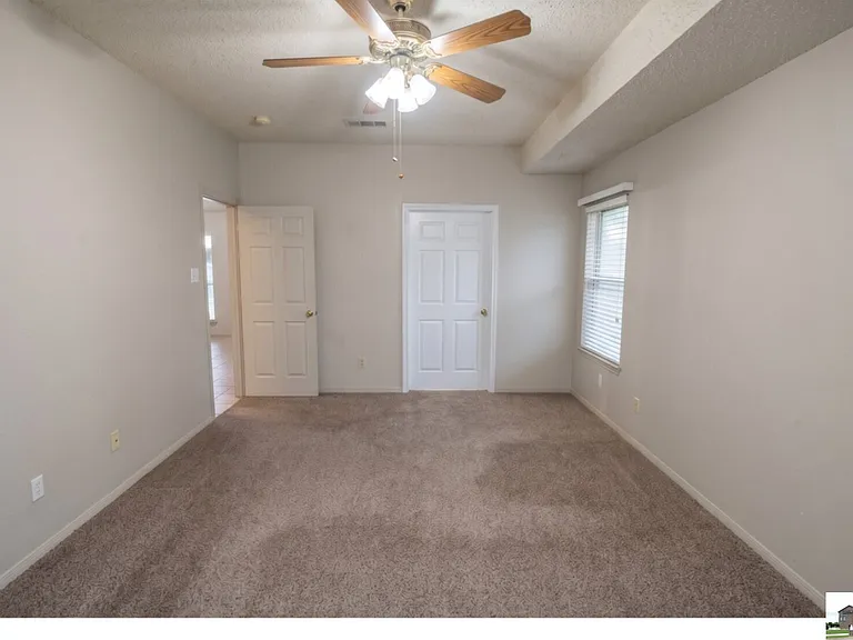 924 Northern Dancer Dr — Photo 9