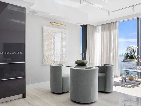 4th image of 1451 Brickell Ave Unit 1901