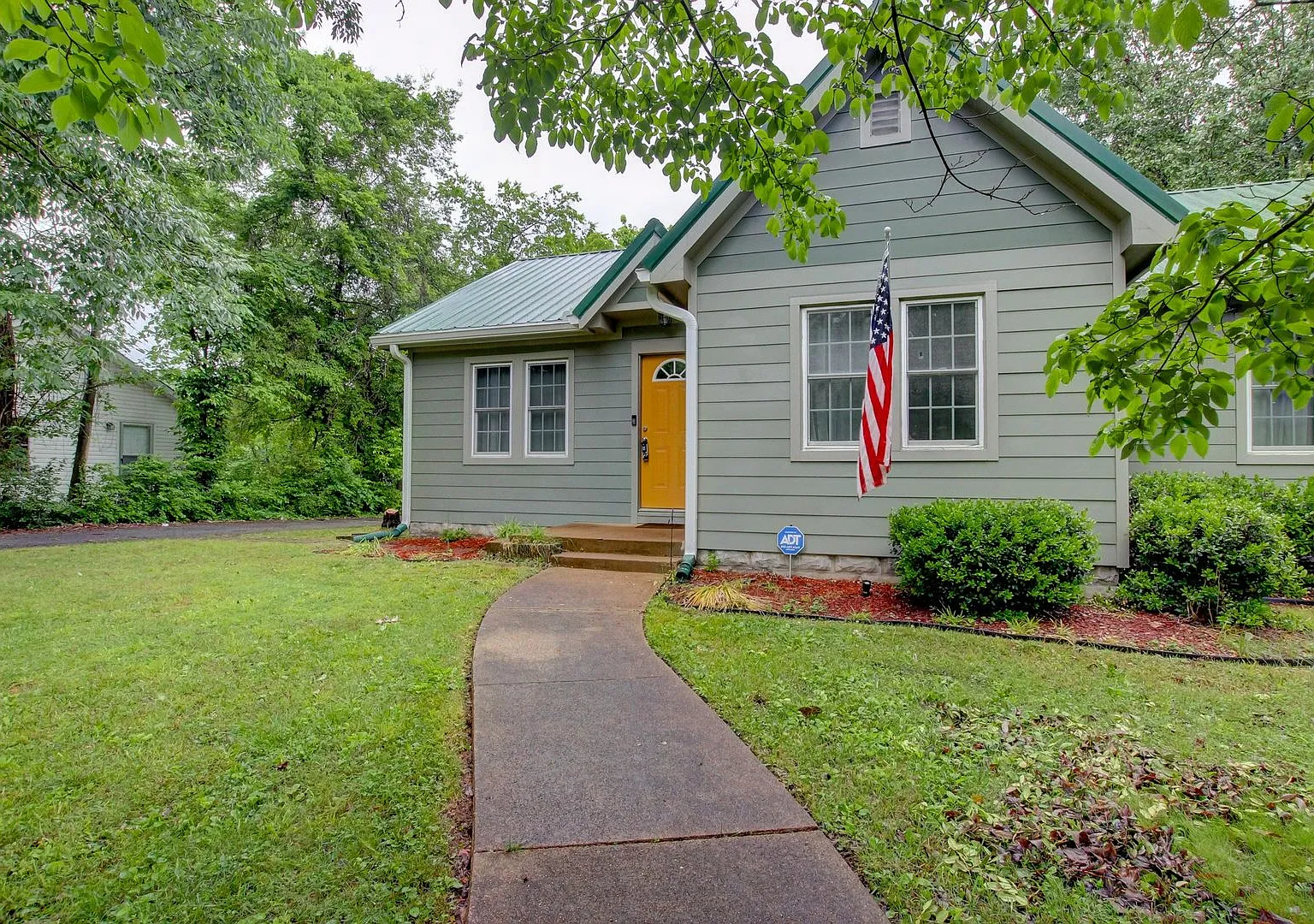 1115 Woodard St (For Rent) — Photo 3