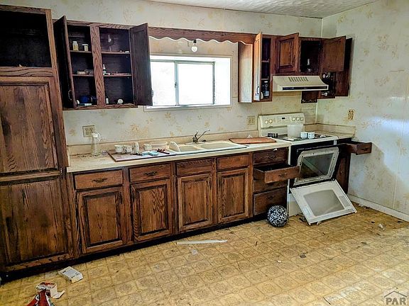 4th image of 505 W 10th St