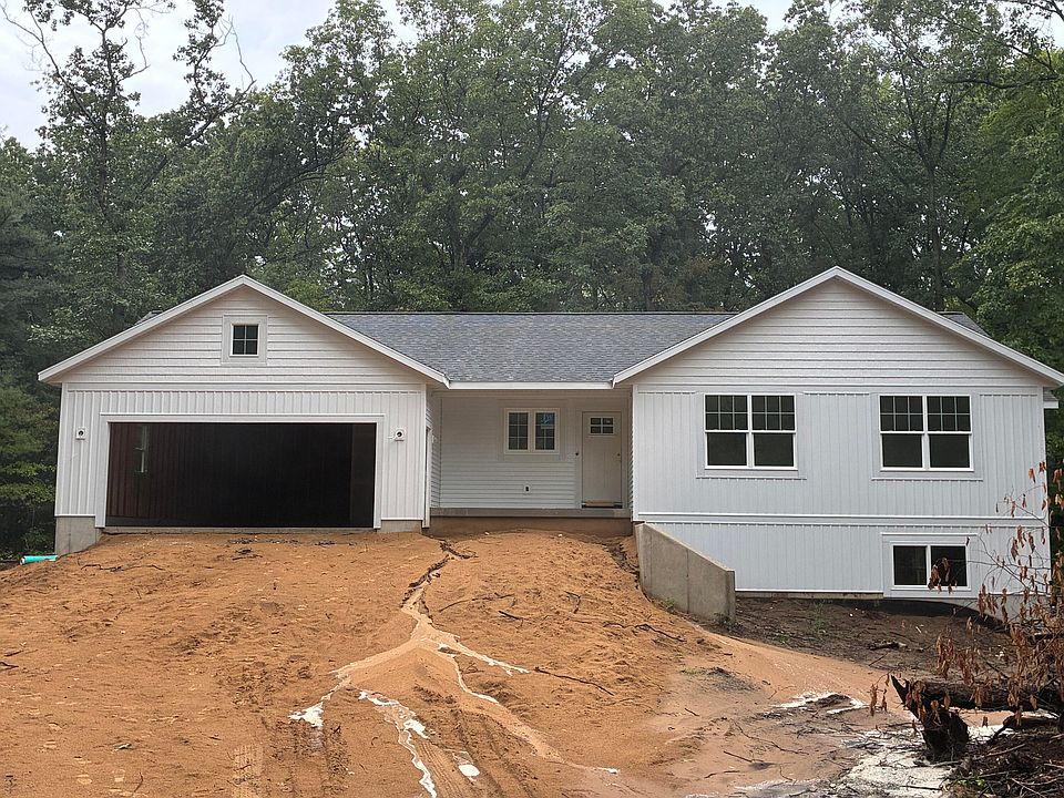 1st image of 3723 Country Ct