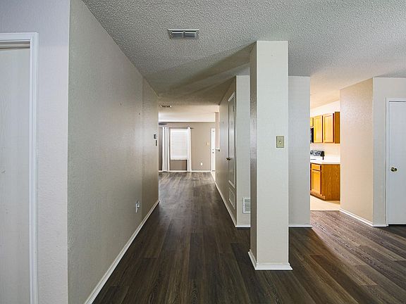 2nd image of 1477 Greenbrook Dr