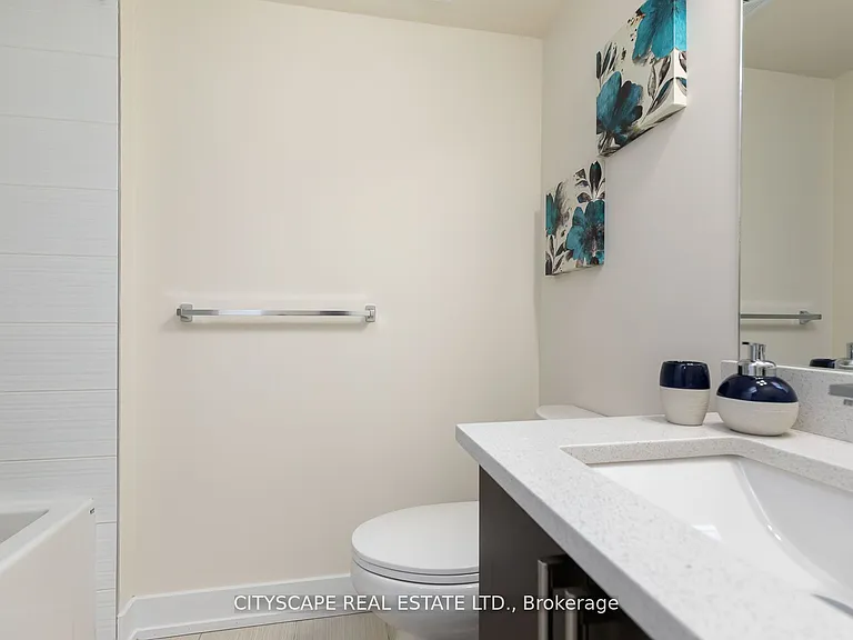 1084 Lansdowne Ave — Photo 17