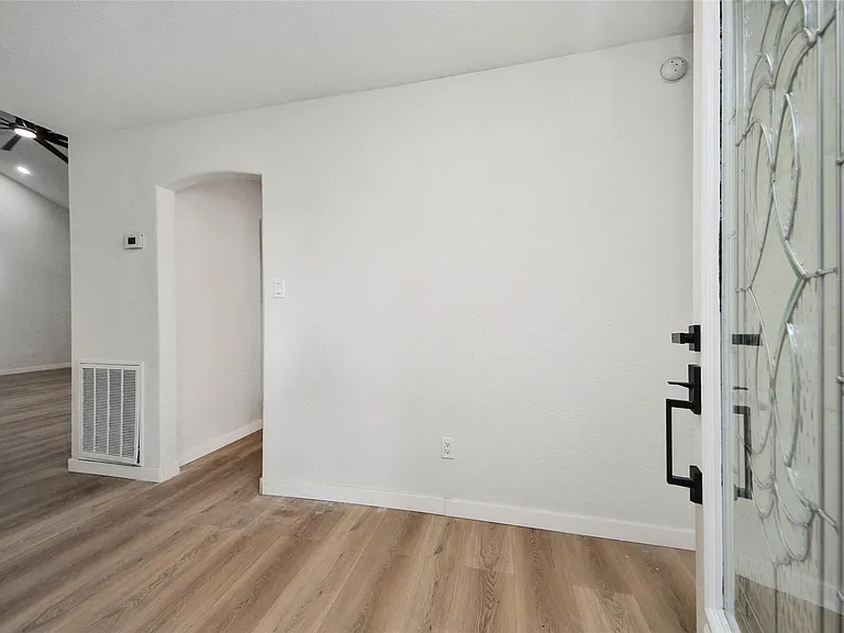15719 Baytree Dr — Photo 4