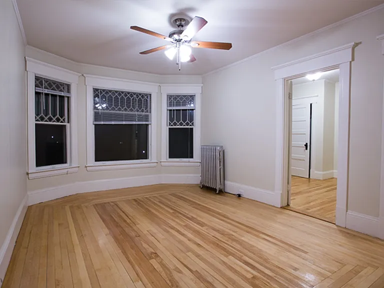 669 Chestnut St — Photo 2