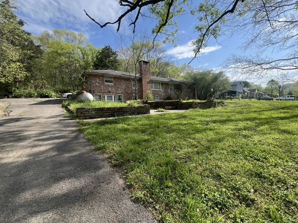3881 Knight Dr, Whites Creek, TN 37189