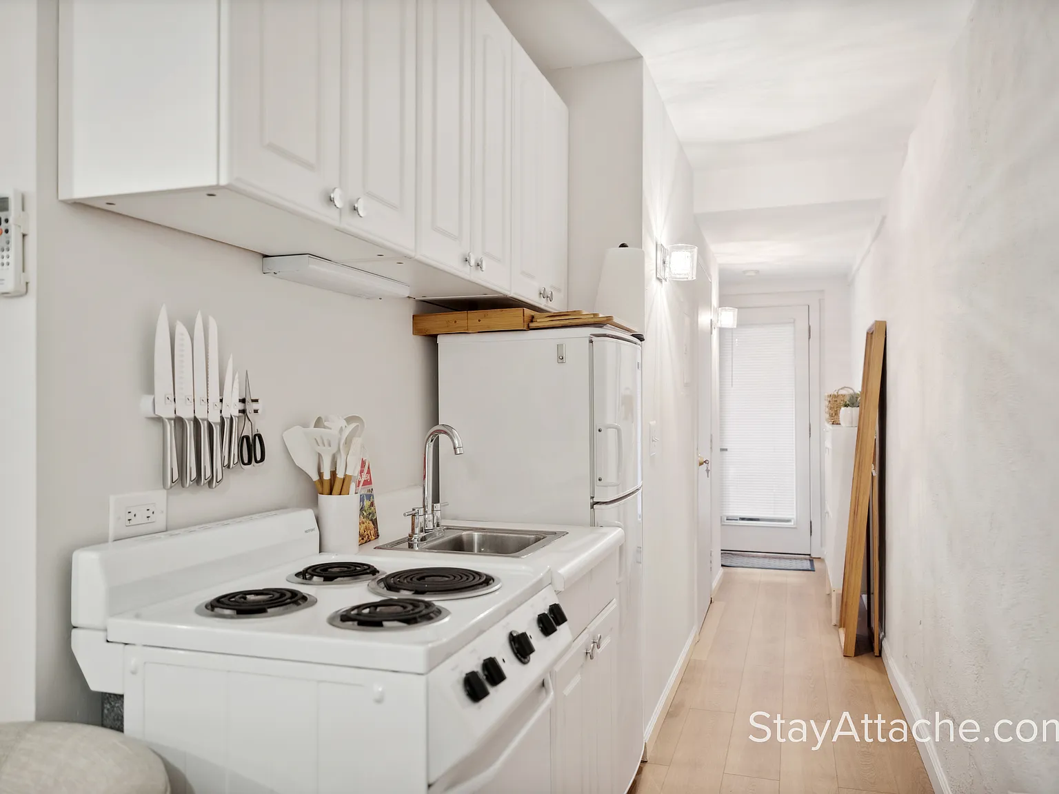 Studio, 325 sqft, $2,550 — Photo 4