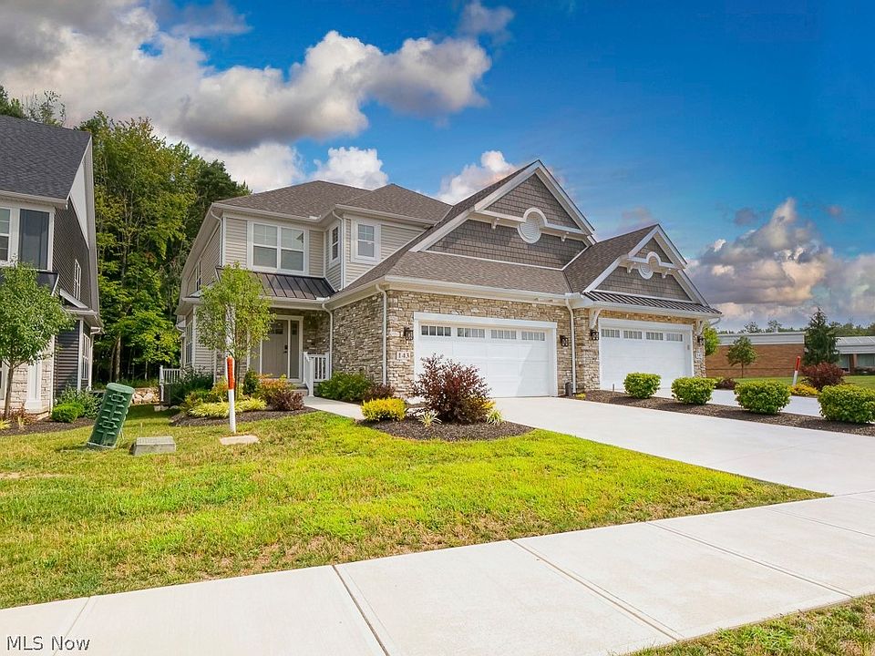 1st image of 143 Town Centre Dr