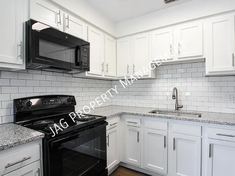 1426 Berrier St #4 — Photo 10