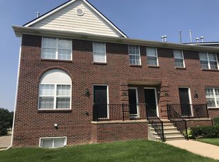 43085 Burlington Dr, Sterling Heights, MI