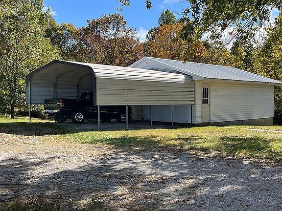 24 X 30 Garage/Carport