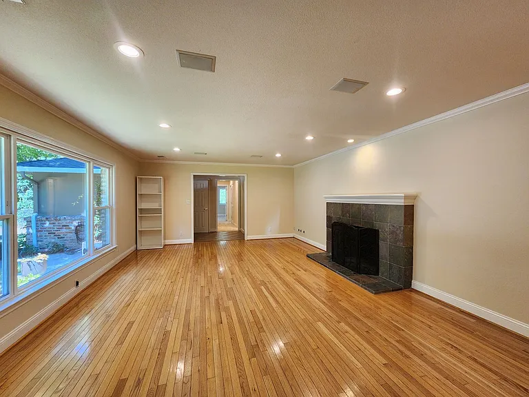 1401 Ralston Ave — Photo 36