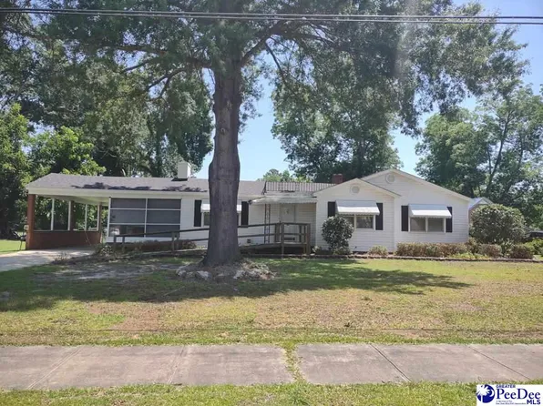 118 W Hampton St, Olanta, SC 29114