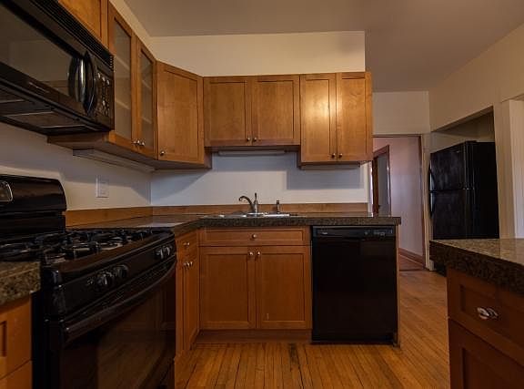 4th image of 3641 N Damen Ave #1