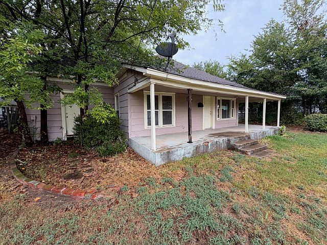 1st image of 717 E Normal St