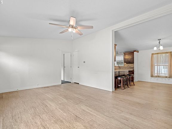 4th image of 17789 S Greenfield Dr #423