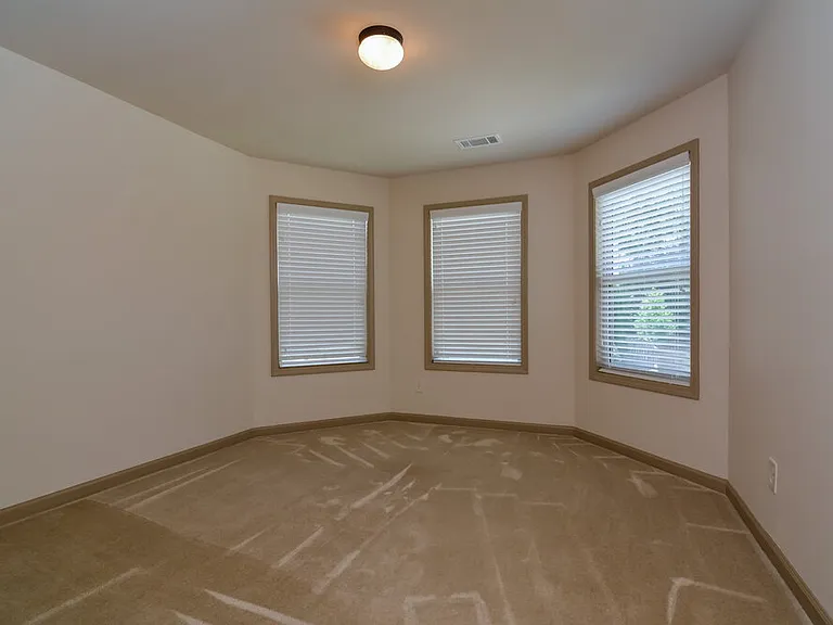 2486 Peach Shoals Cir — Photo 11