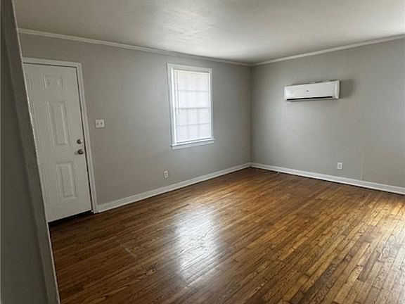 2nd image of 1009 Cherry St