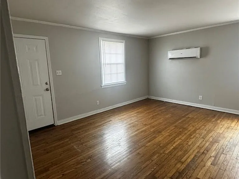 1009 Cherry St — Photo 2