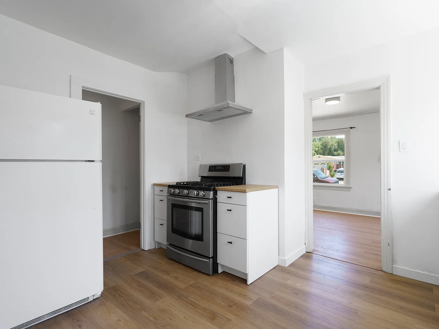 1 bed, 600 sqft, $3,200 — Photo 3