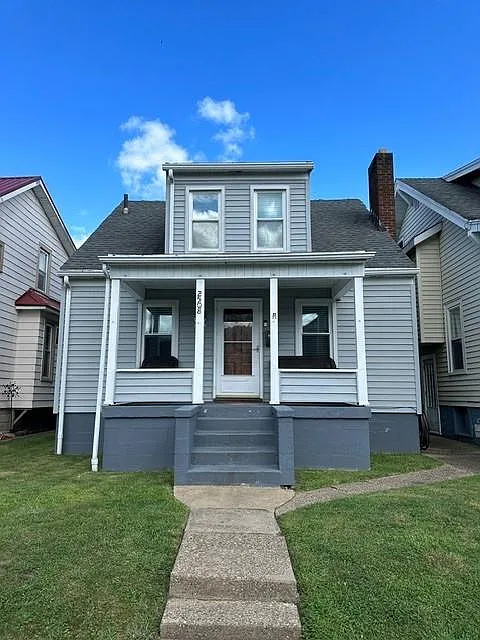 2508 Hess Avenue photo 1