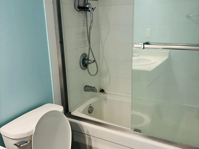 30 Canterbury Pl #1601 — Photo 5