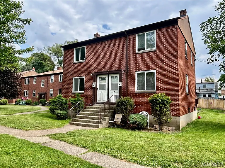 34 Latona Ct #1 — Photo 1