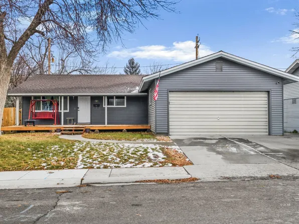 2084 Golf Dr, Elko, NV 89801