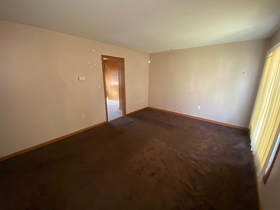 3rd image of 4329 Whitehall Ln