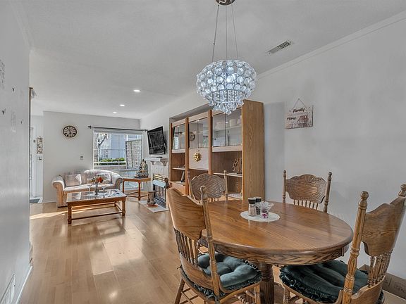4th image of 13713 72a Ave #30