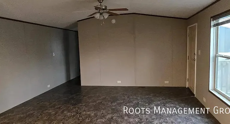 25 Riviera Courts Dr #25 — Photo 4