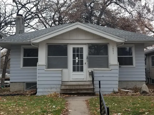 1051 Daniels St NE, Cedar Rapids, IA 52402