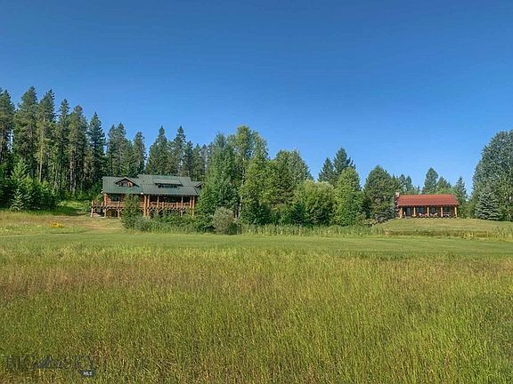 3rd image of 300 Desert Lodge Rd
