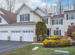 62 Mackenzie Ln N #1402, Denville, NJ 07834