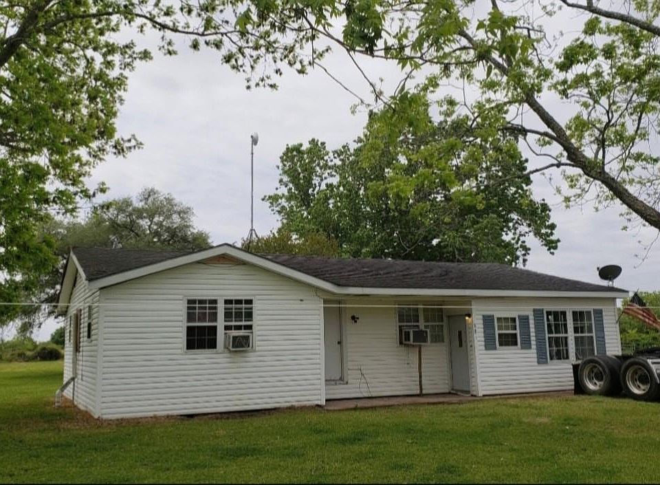 1st image of 885 Bullock Rd