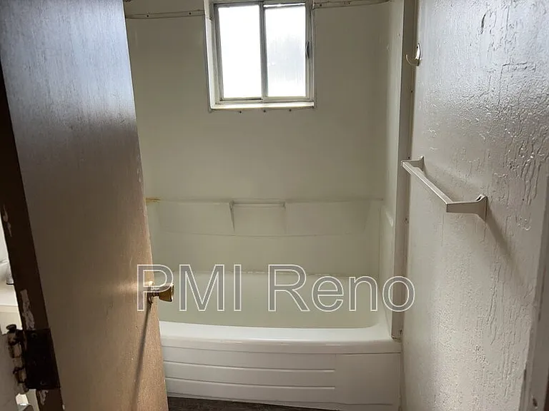 2075 Patton Dr #B — Photo 6