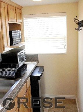 5th image of 1038 E Harrison Ave
