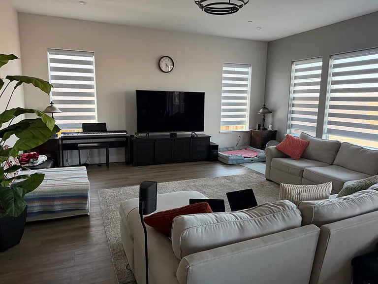 1528 Kasnak Dr — Photo 3