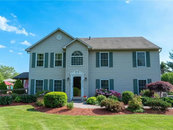 3712 Eagle Rd, Slatington, PA 18080