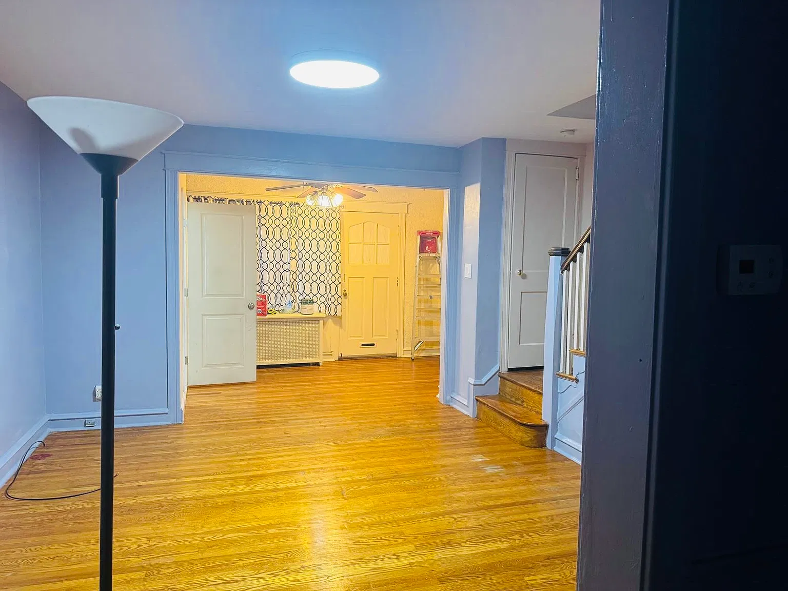3 bed, 1.5 bath, 1184 sqft, $1,800 — Photo 2