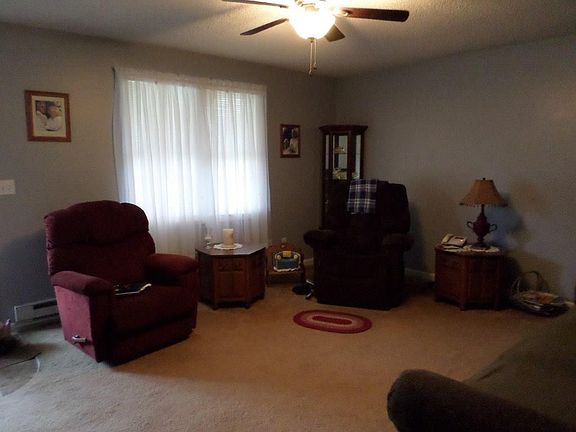 3rd image of 2921 Lisa Dr