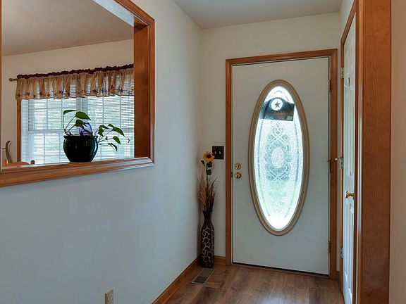 3rd image of 362 Howardsville Tpke