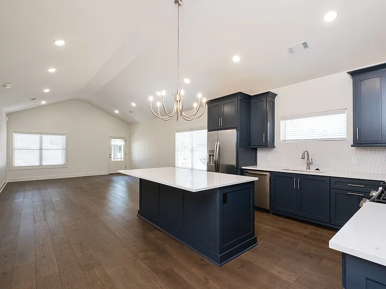106 Pearl Ave — Photo 5