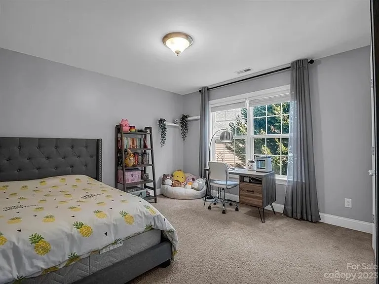 5 Maxim Ct — Photo 20