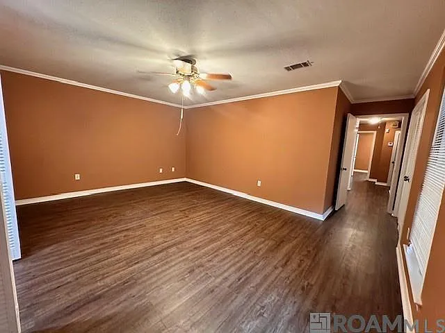 5840 Parkforest Dr — Photo 20