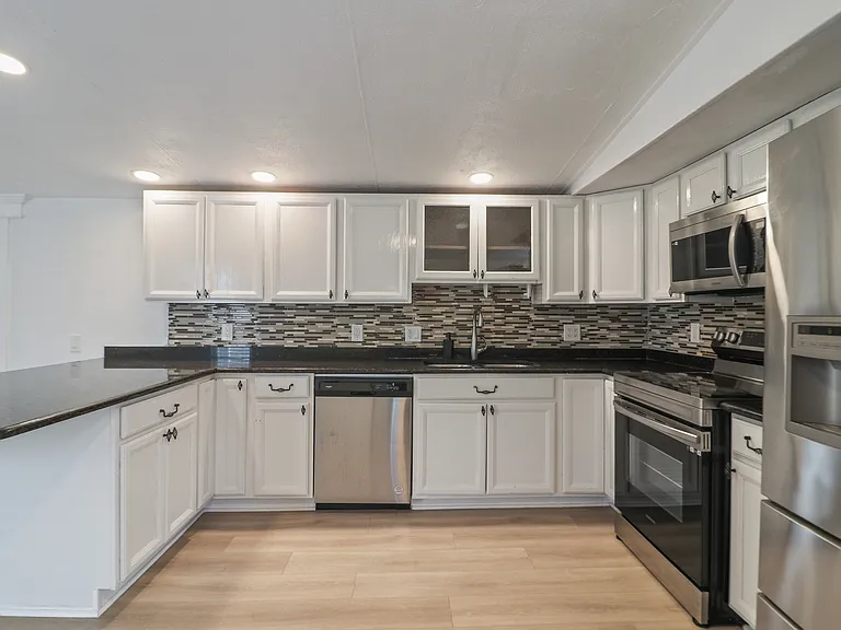 168 Sunset Ln — Photo 8