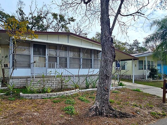 2nd image of 407 Summerhill Dr