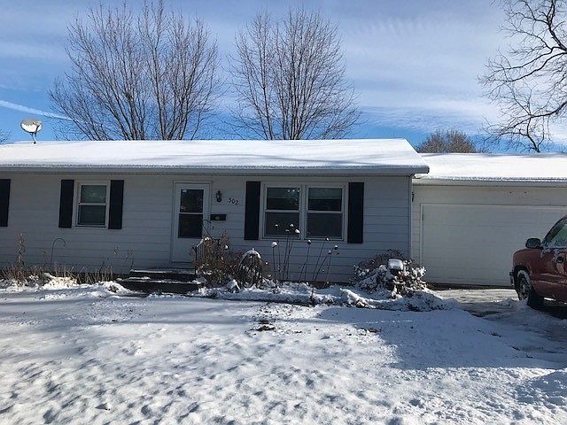 1st image of 302 Sunset Dr